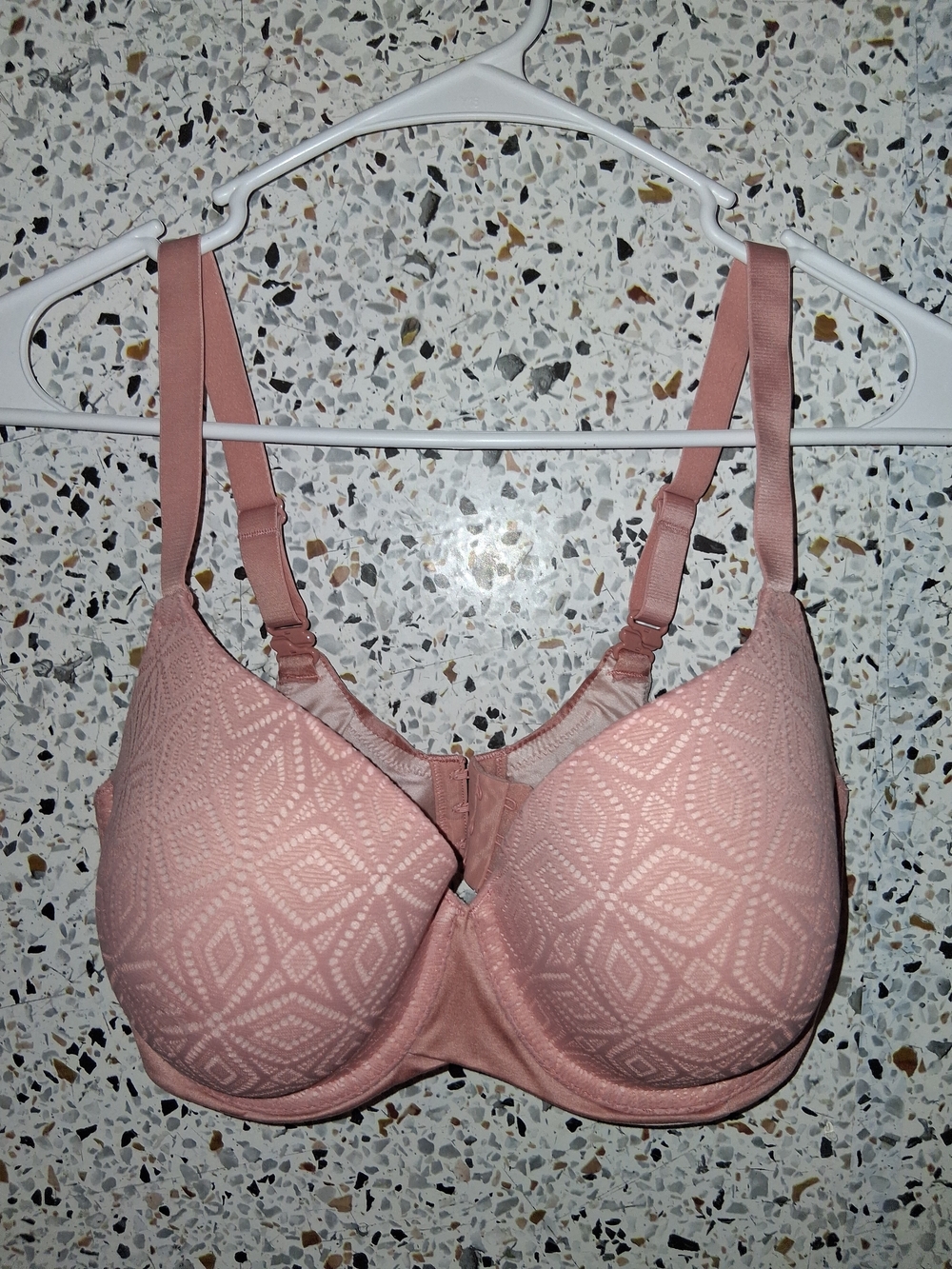Women's Auden Tshirt Bra Size 34DDD Pink Padded With Wires